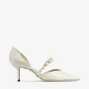 Pantofi cu vârf ascuțit Aurelie 65 din piele lăcuită Latte, cu ornamente din perle Pantofi cu vârf ascuțit Aurelie 65 din piele lăcuită Latte, cu ornamente din perle