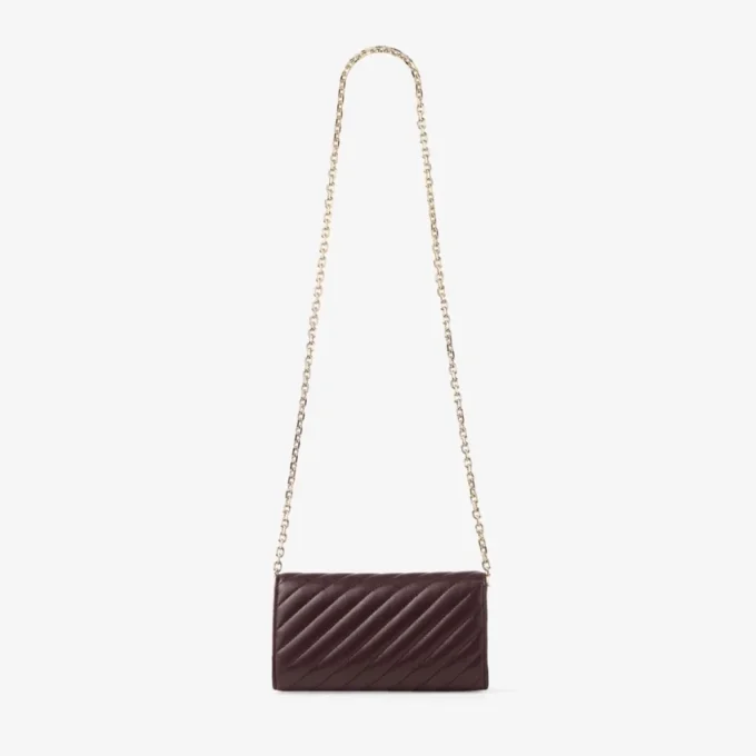 Portofel Curve cu lanț Portofel din piele matlasată Biker, culoare Merlot intens, cu lanț Portofel Curve cu lanț Portofel din piele matlasată Biker, culoare Merlot intens, cu lanț