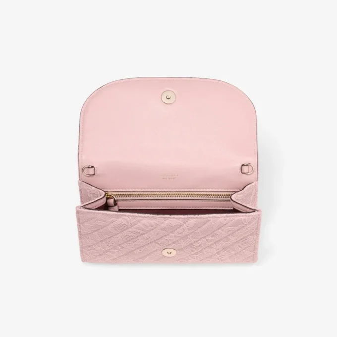 Portofel Curve cu lanț Portofel matlasat jimmy choo Lace cu lanț și bară Jc cu cristale Portofel Curve cu lanț Portofel matlasat jimmy choo Lace cu lanț și bară Jc cu cristale