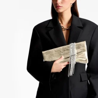 Pungă de mână Zandra din piele metalizată vintage platină Pungă de mână Zandra din piele metalizată vintage platină