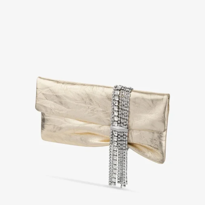 Pungă de mână Zandra din piele metalizată vintage platină Pungă de mână Zandra din piele metalizată vintage platină