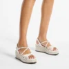 Sandale cu platformă Nyra 60 din piele nappa de culoare latte Sandale cu platformă Nyra 60 din piele nappa de culoare latte