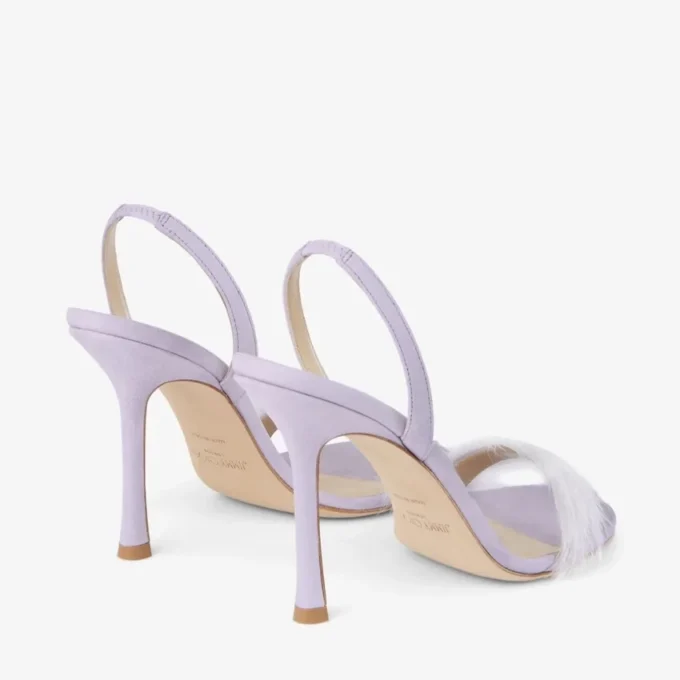 Sandale din piele de căprioară liliac „72138” cu ornamente din pene Sandale din piele de căprioară liliac „72138” cu ornamente din pene