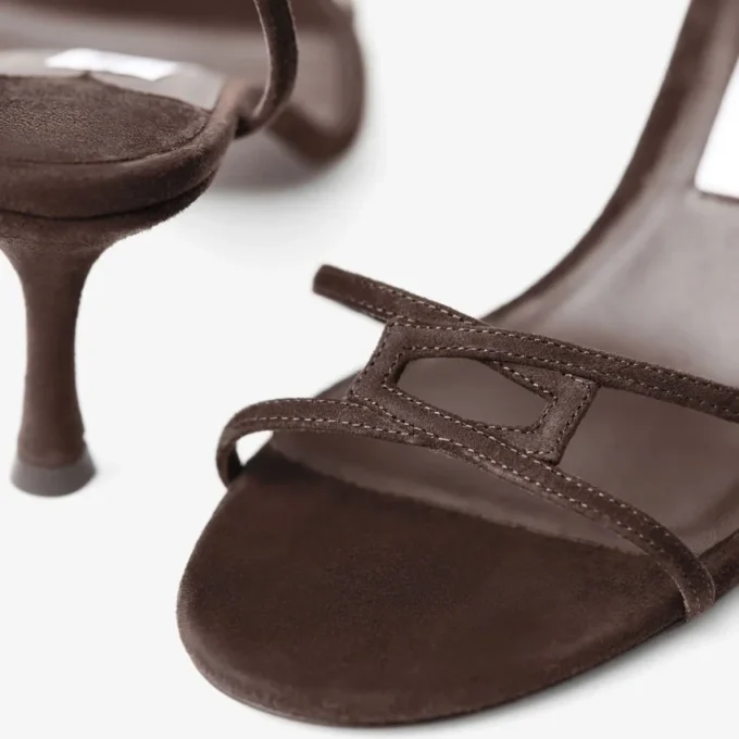 Sandale Leo 65 din piele de căprioară ciocolatie Sandale Leo 65 din piele de căprioară ciocolatie