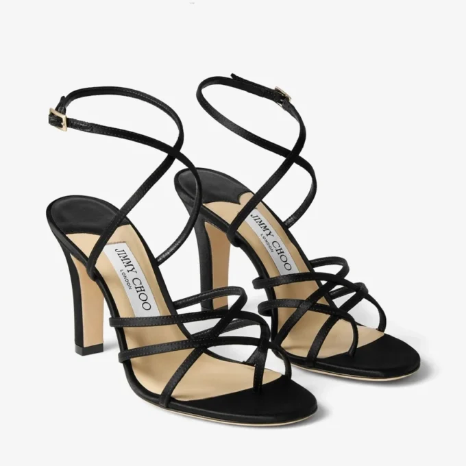 Sandale negre din satin cu bretele Sandale negre din satin cu bretele