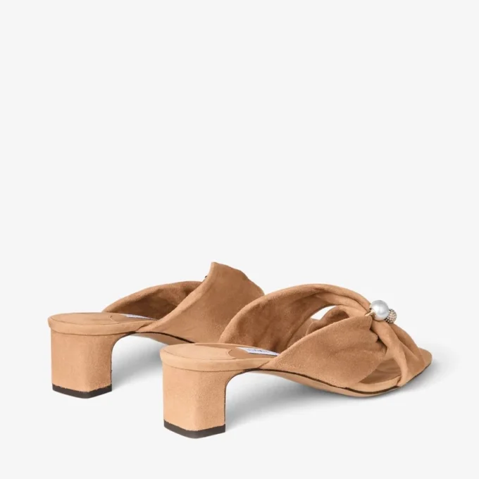 Sandale Rafi 45 din piele de căprioară de culoare caramel Sandale Rafi 45 din piele de căprioară de culoare caramel