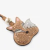 Talisman vulpe Talisman vulpe din piele de căprioară de culoare caramel cu cristale Hotfix Talisman vulpe Talisman vulpe din piele de căprioară de culoare caramel cu cristale Hotfix